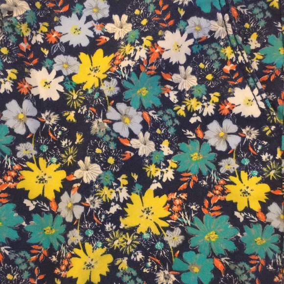 Floral and Green Shorts - Picture 2 of 7